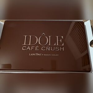 This is a LIMITED EDITION Lancôme Idôle Café Crush eyeshadow Palette